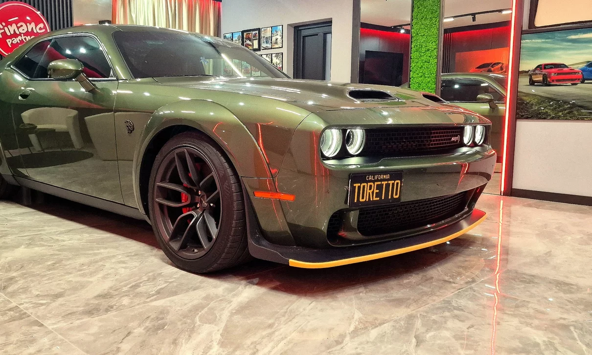 Dodge Challenger SRT Hellcat RedEye 6.2 Olive Green Dodge Challenger SRT Hellcat RedEye 6.2 Olive Green